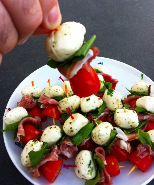 Caprese Skewers con Prosciutto