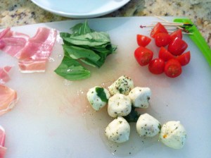 Caprese Skewers con Prosciutto